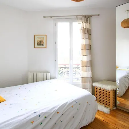 Beautiful And Bright Apartment With Wi-Fi